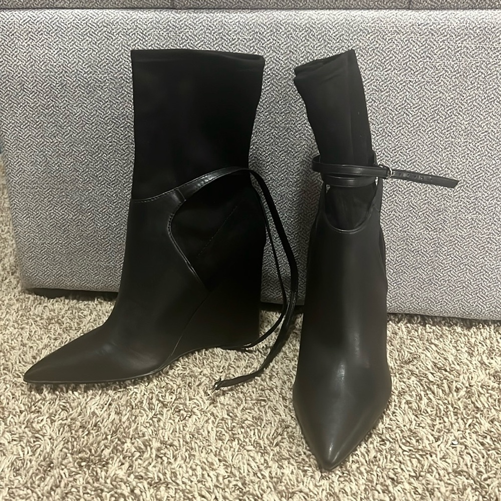 Guess Wedge Black Boot